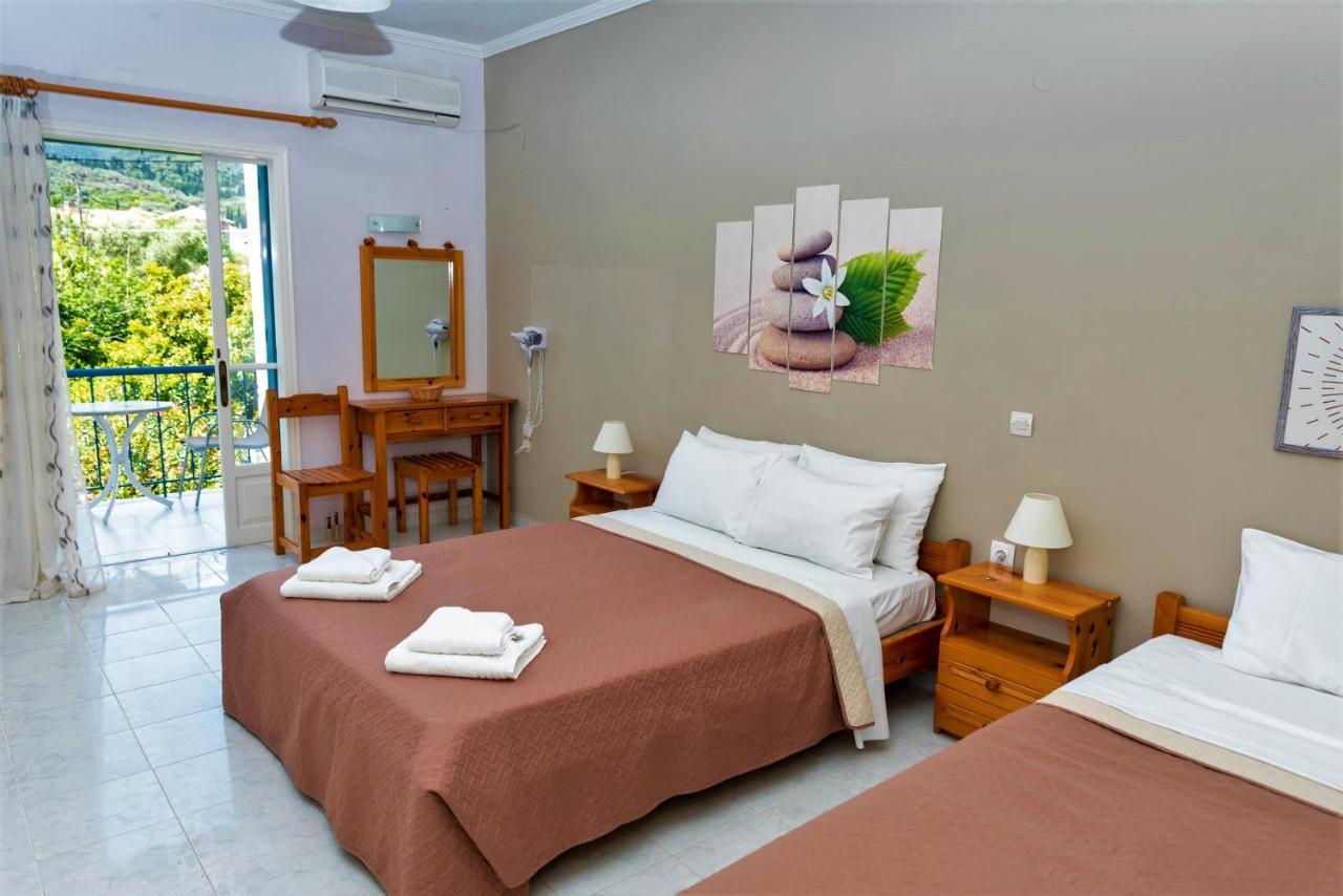 Zois Apartments Nikiana Bagian luar foto