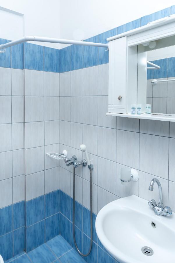 Zois Apartments Nikiana Bagian luar foto