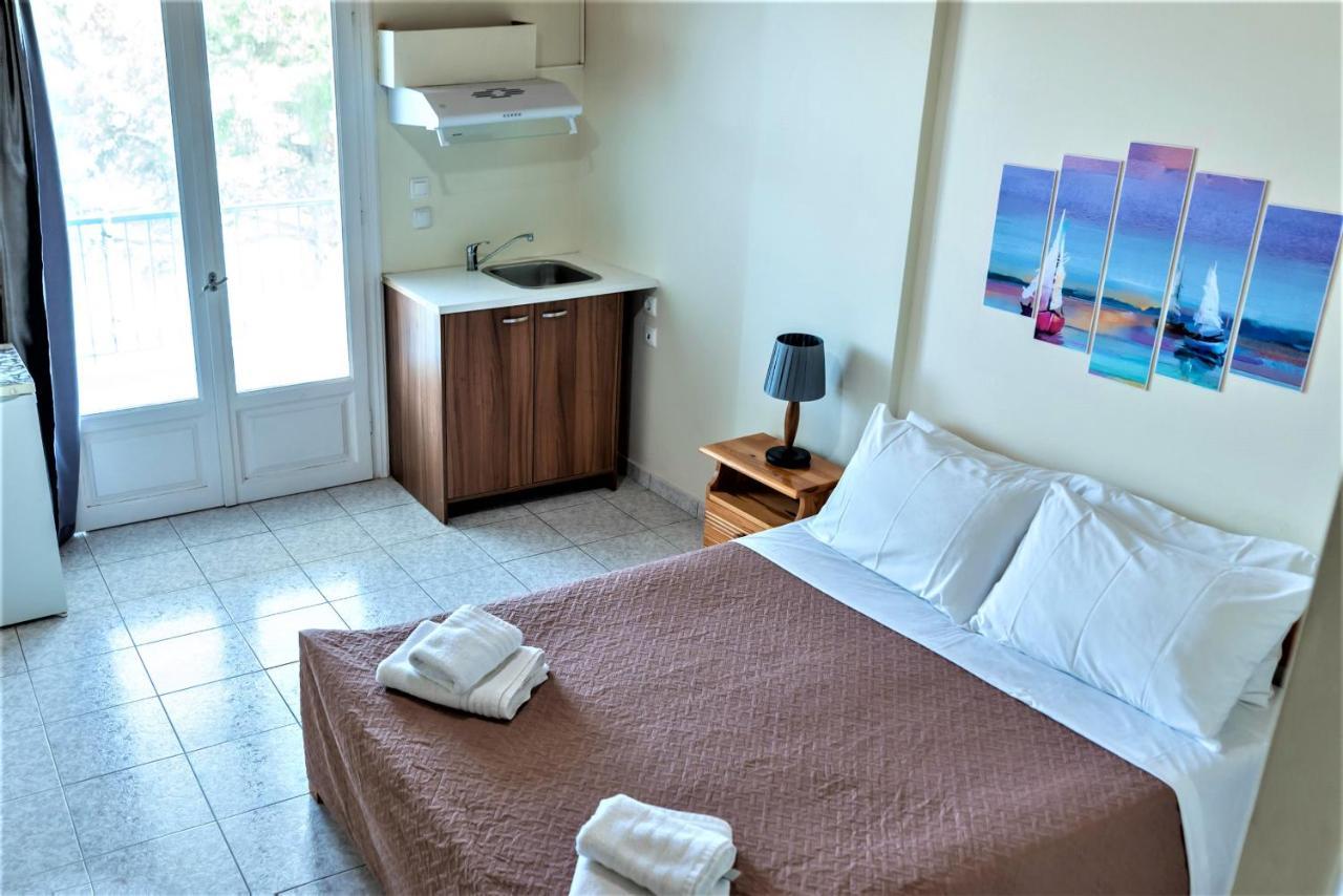 Zois Apartments Nikiana Bagian luar foto